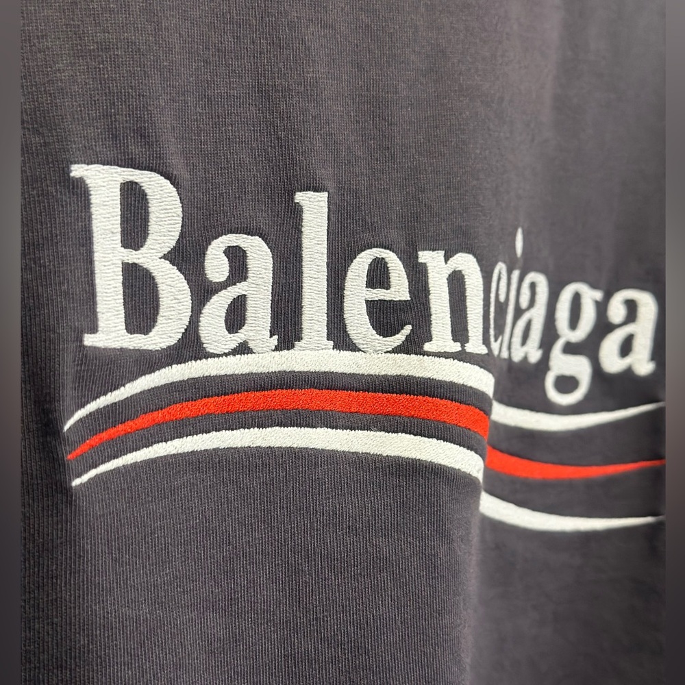 Campaign Logo Small Fit Cotton Graphic Tee - Picture 6 of 8